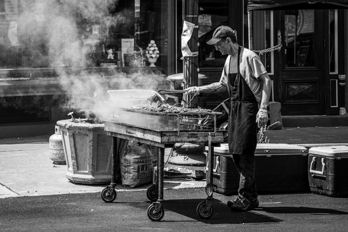 Learning the Difference between Fish Grilling Basket and Ordinary Bristle Brushes