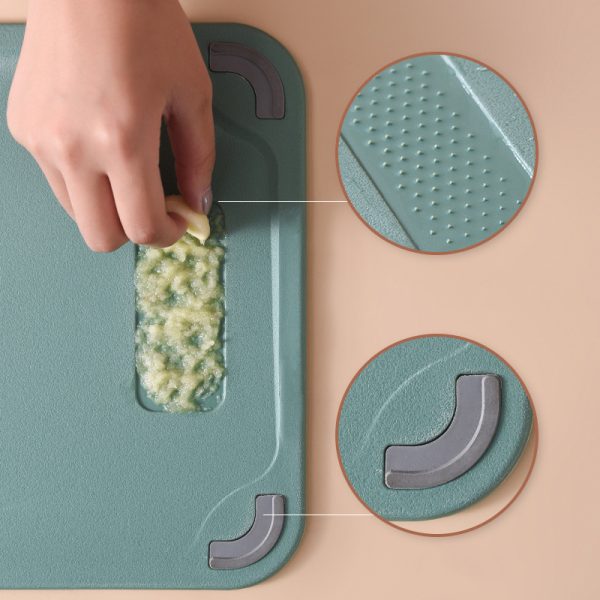 Dual-Purpose Stainless Steel and Plastic Cutting Board - Image 4