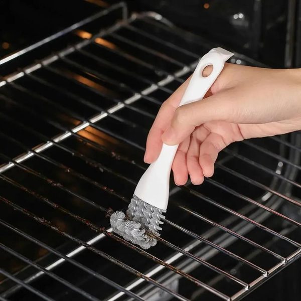 V-Shaped Grill Brush with Hooked Scraper