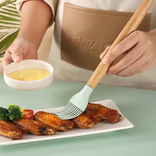 Silicone BBQ Basting Brush with Wood Handle - Image 3
